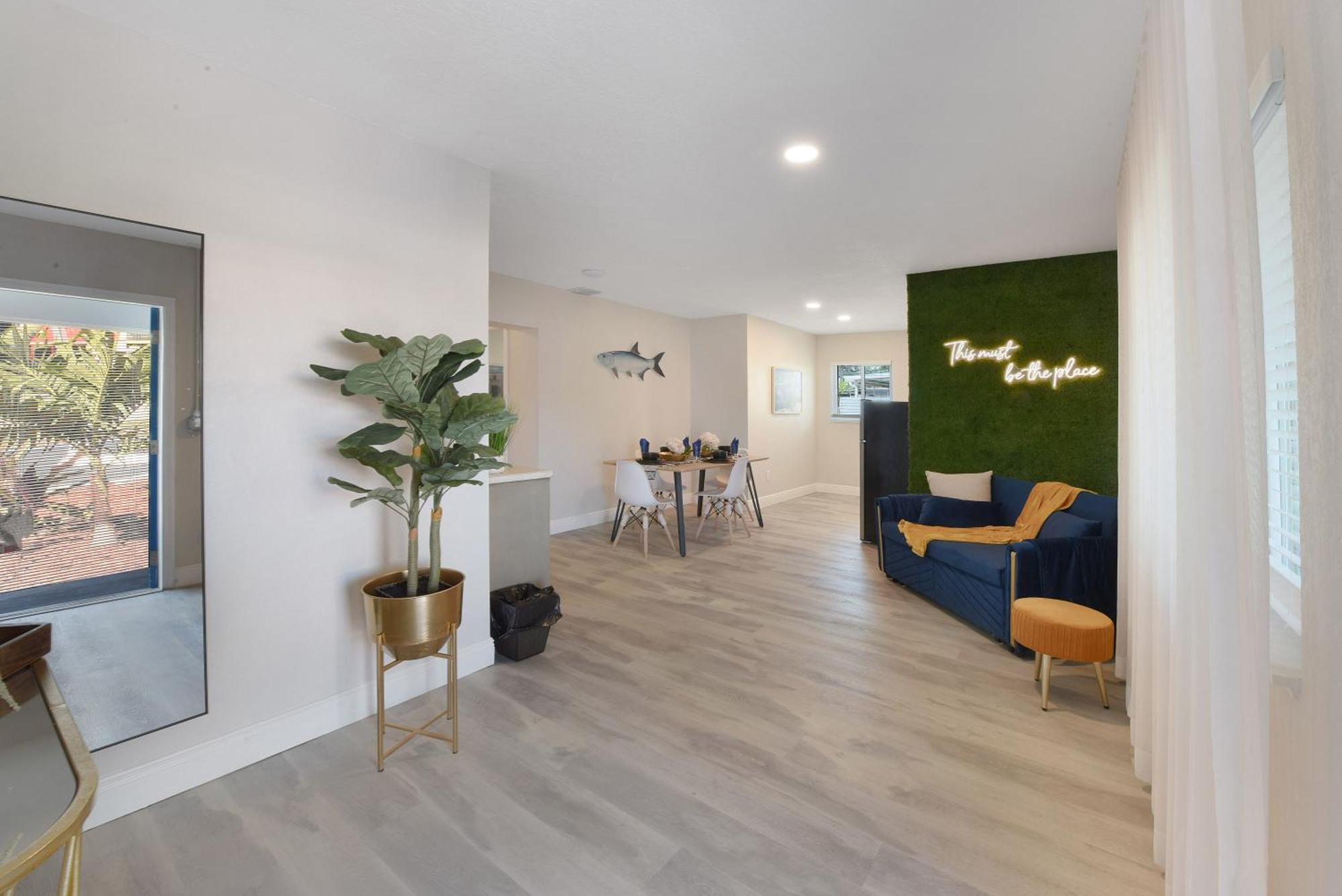 Palm Cove Motel Clearwater Bagian luar foto