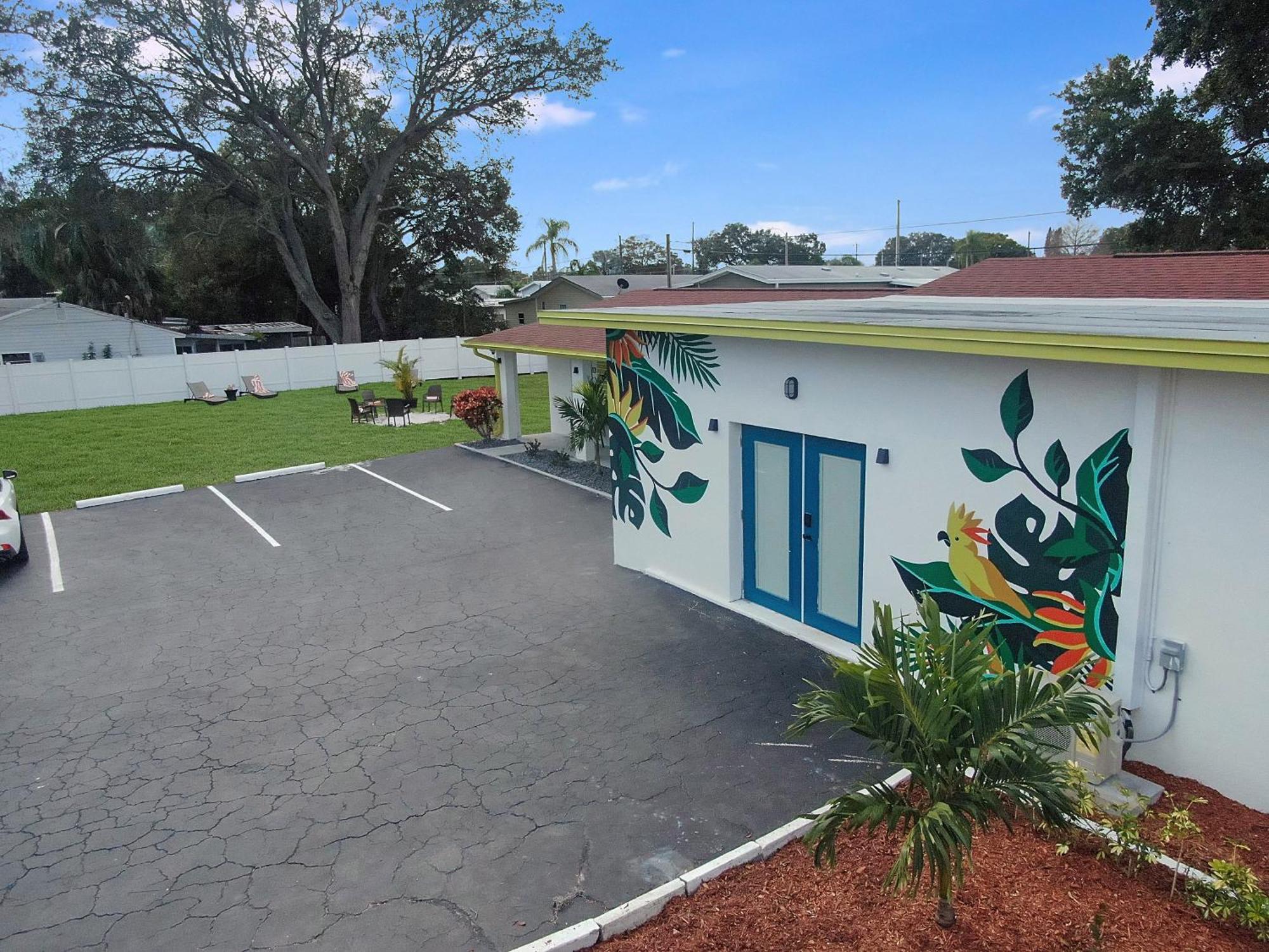Palm Cove Motel Clearwater Bagian luar foto