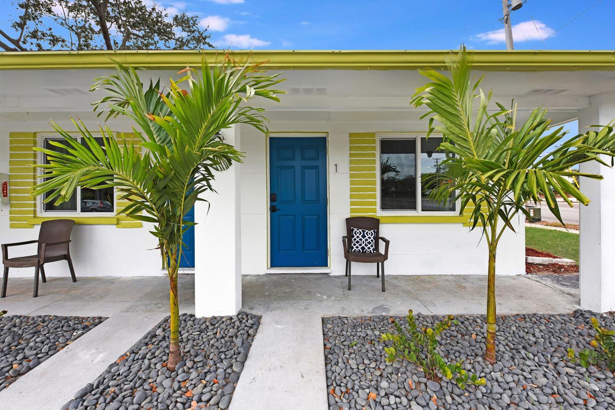Palm Cove Motel Clearwater Bagian luar foto